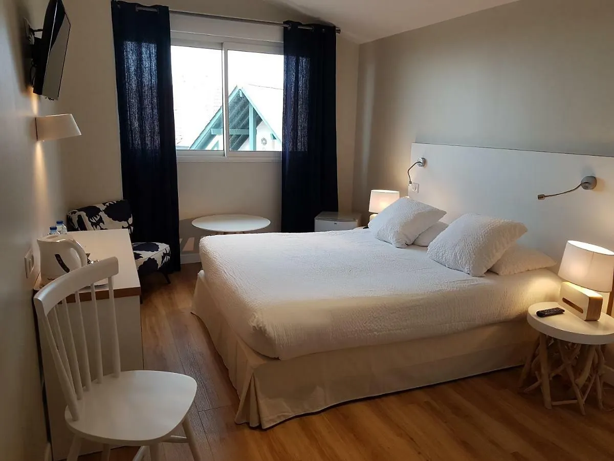*** Hotel Hôtel Au Bon Coin Biarritz France